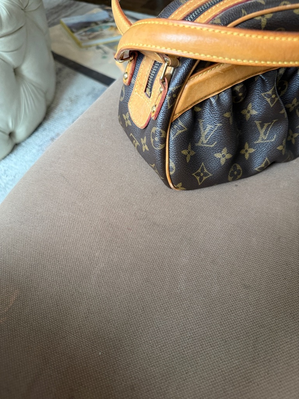 Louis Vuitton Monogram Canvas Shoulder Bag with Tan Trim - Picture 14 of 16